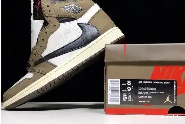 CD4487-100 TRAVIS RETRO HIGH JORDAN - 1 SCOTT 0503